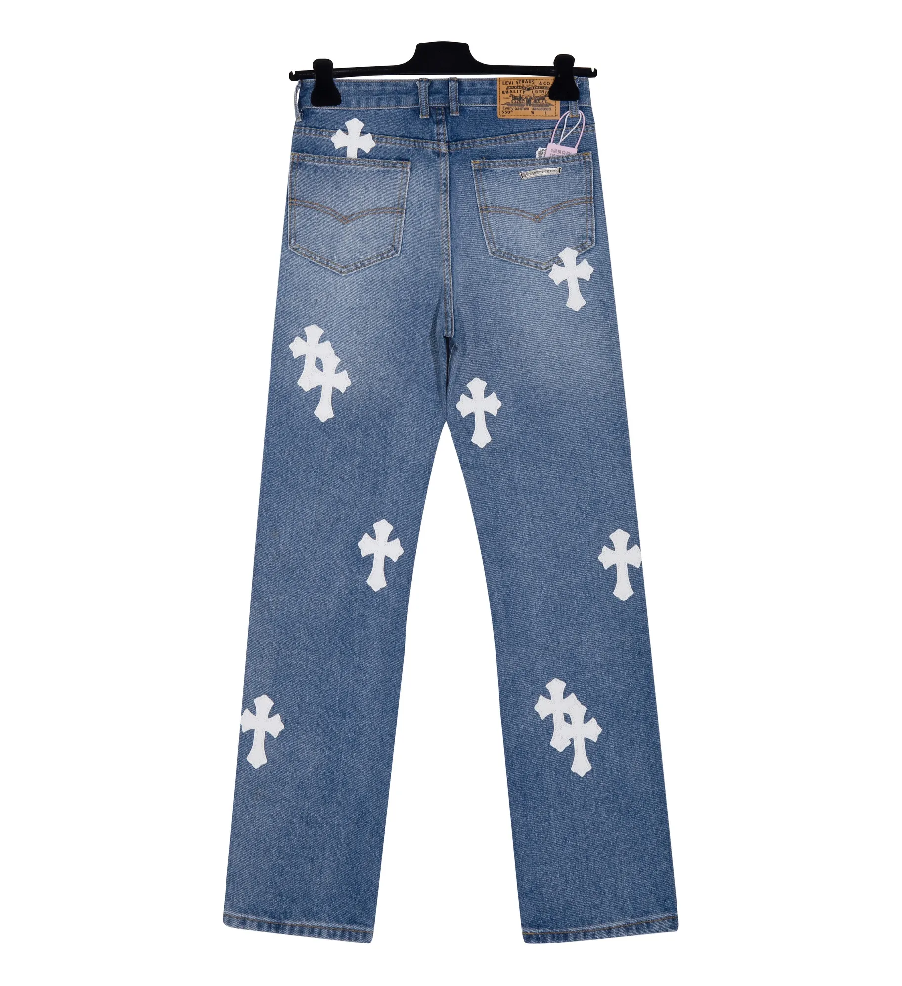 P206 [Next day] Chrome Heart cross patchwork leather jeans Top-notch heavy-duty washing process Calfskin laser-cut cross Distressed silver hardware Straight-leg version makes the upper body slimmer High-end quality distinguishes the market currency Color: blue and white Size: 28 30 32 34 36 Corresponding sizes | S-XXL Ready in stock in seconds Detailed sizes can be found in Figure 9